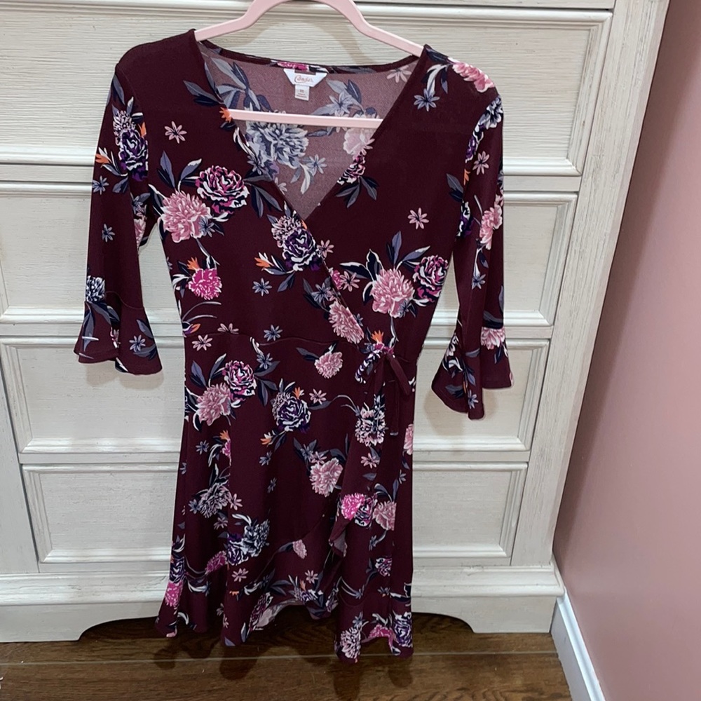 Floral v-neck dress